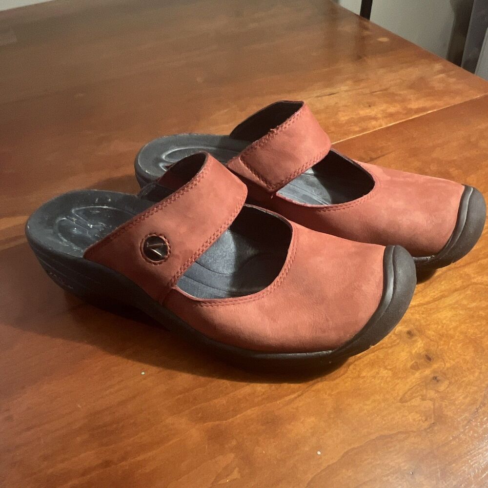 KEEN Suede Slide Sandals Slip-On Rubber Sole Red Burnt Orange Women 8.5